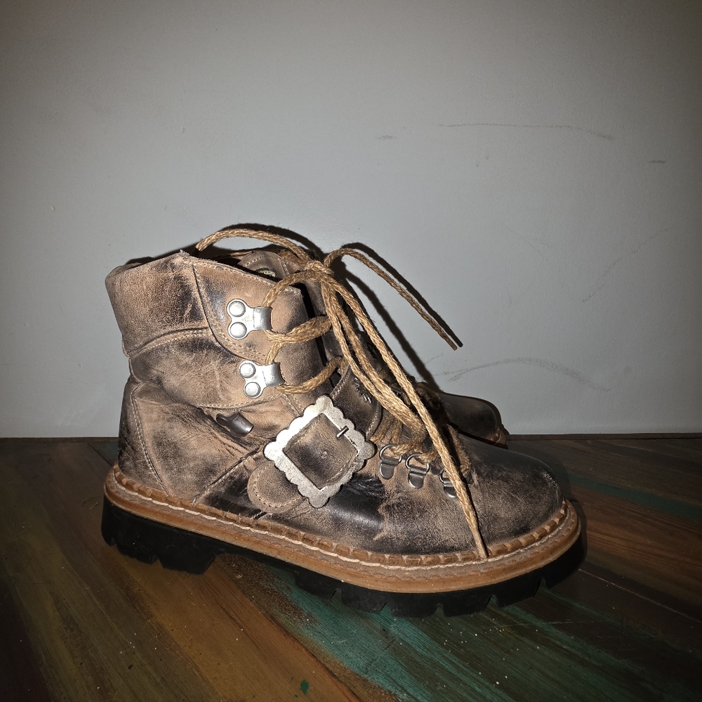 Edelweiss Unique Rare Vintage Leather Boots - Picture 4 of 10